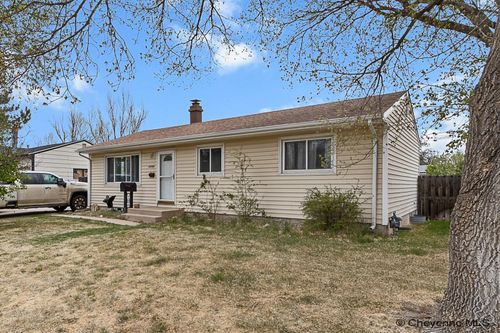 4004 E 9th St, Cheyenne, WY, 82001 | Card Image