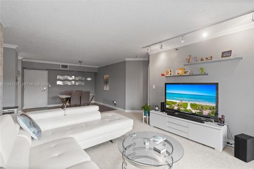 309-3600 Mystic Pointe Dr, Aventura, FL, 33180-2557 | Card Image