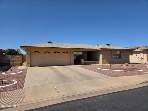 8254 E Navarro Ave, Mesa, AZ, 85209-6716 | Card Image