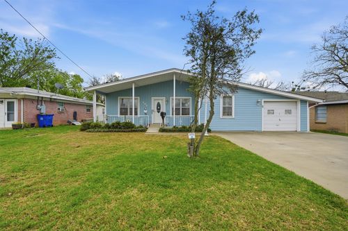704 Abney St, Whitesboro, TX, 76273-1508 | Card Image