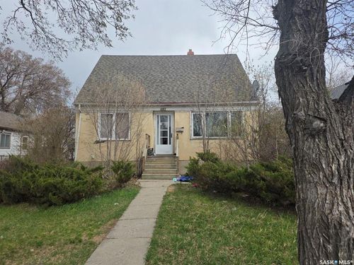 1167 Elphinstone St, Regina, SK, S4T3M2 | Card Image