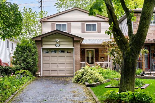 57 Donnamora Cres, Thornhill, ON, L3T4K6 | Card Image