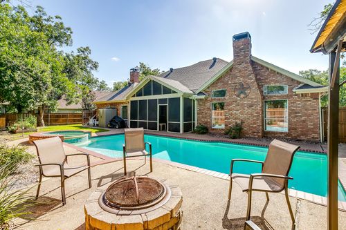 9406 S Longwood Dr, Granbury, TX, 76049-4514 | Card Image
