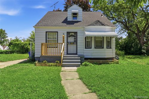 17524 Heyden St, Detroit, MI, 48219-3457 | Card Image
