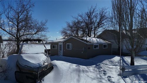 692 Aqualane Avenue, Aquadeo, SK, S0M1E0 | Card Image