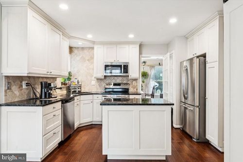 12592 Rock Ridge Rd, HERNDON, VA, 20170-2875 | Card Image