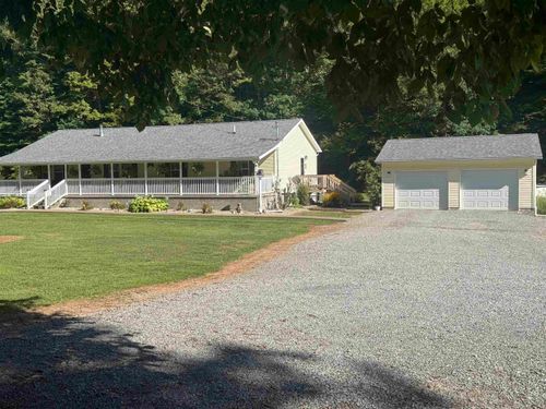 514 Wallace Rd, Wallace, WV, 26448-6013 | Card Image