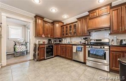 456 S Wellwood Ave, Lindenhurst, NY, 11757-4942 | Card Image