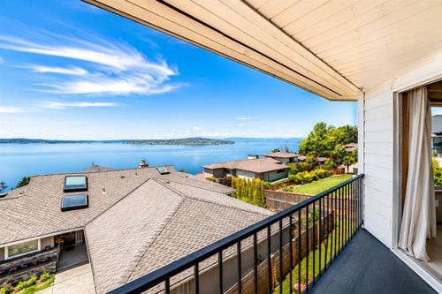41 Leschi Drive, Steilacoom, WA, 98388 | Card Image