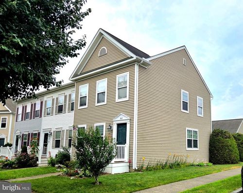 203 Heathersage Dr, MARIETTA, PA, 17547-8528 | Card Image