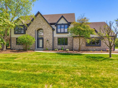 278 Mulberry Dr, Delafield, WI, 53018-1076 | Card Image