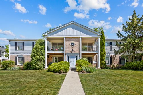 3-981 Golf Course Rd, Crystal Lake, IL, 60014-8823 | Card Image