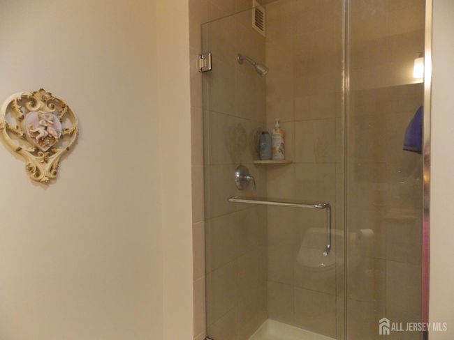 APT-1205 - 1 Spring St, Townhouse with 2 bedrooms, 2 bathrooms and null parking in New Brunswick NJ | Image 16