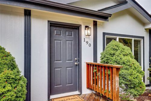 190 E Barnsby Pl, Shelton, WA, 98584-8599 | Card Image
