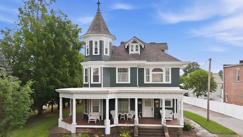 108 W Main St, South Amherst, OH, 44001-2924 | Card Image
