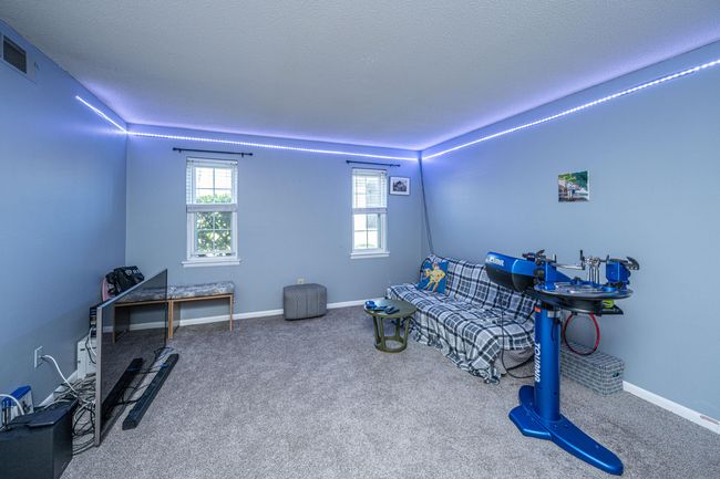 Living Room5 | Image 10