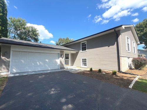 780 Merrimac St, Cary, IL, 60013-1930 | Card Image