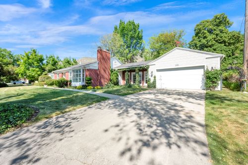 574 N 400 E, Centerville, UT, 84014-1935 | Card Image
