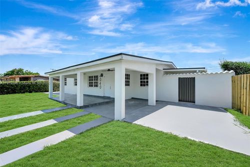 4040 Sw 108th Ave, Miami, FL, 33165-4859 | Card Image