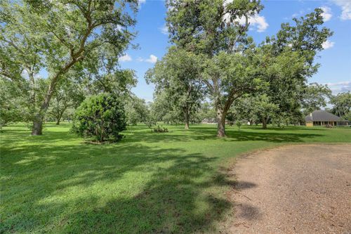 11 Pecan Row Dr, Wharton, TX, 77488 | Card Image