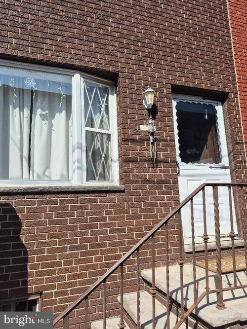 2114 S Rosewood St, PHILADELPHIA, PA, 19145-3917 | Card Image