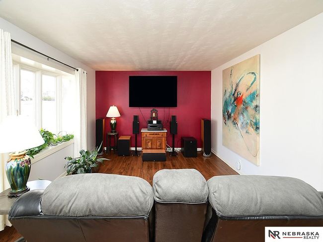 11023 Franklin Cir, House other with 3 bedrooms, 2 bathrooms and 2 parking in Omaha NE | Image 6