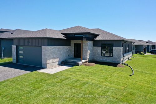 60 Hastings Park Dr, Belleville, ON, K8P0J2 | Card Image