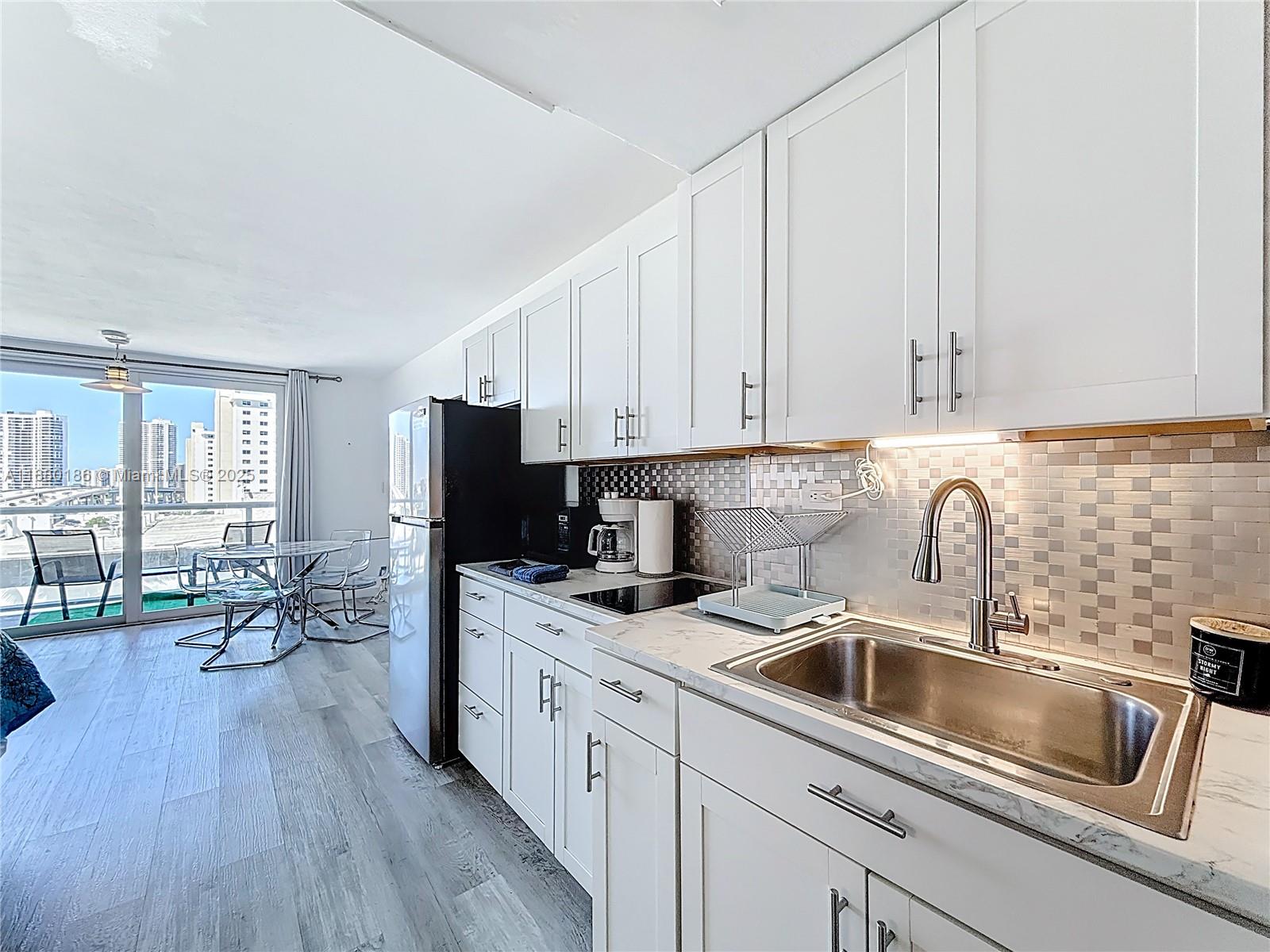 Residential in Sunny Isles Beach 3