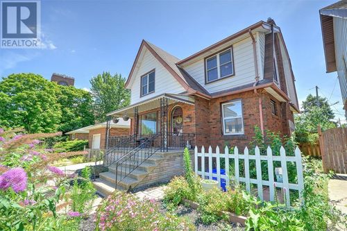 161 Shepherd St E, Windsor, ON, N8X2K4 | Card Image