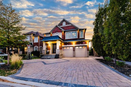 226 Via Borghese St, Woodbridge, ON, L4H0Y6 | Card Image