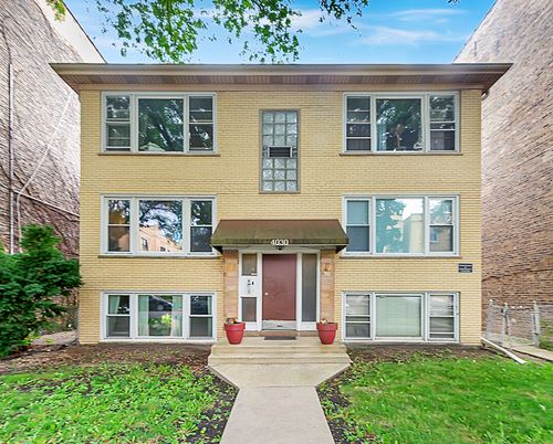 2n-4030 N Mozart St, Chicago, IL, 60618-2718 | Card Image