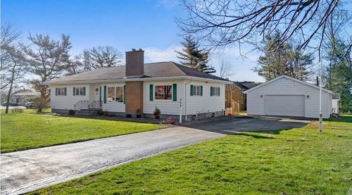 209 Louise St, Pictou, NS, B0K1H0 | Card Image
