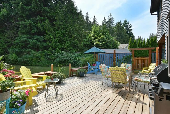 7865 Lohn Road, House other with 4 bedrooms, 2 bathrooms and 5 parking in Halfmoon Bay BC | Image 17