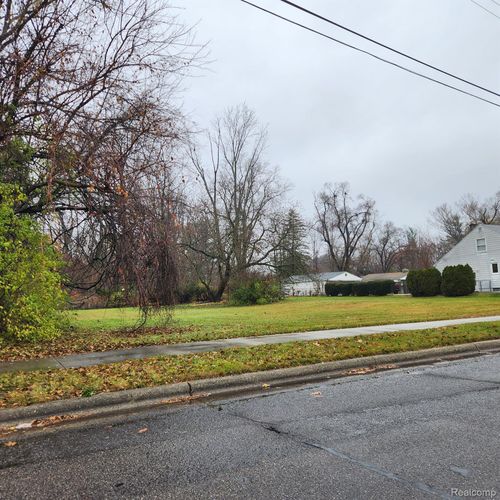 19207 Grandview St, Detroit, MI, 48219-1696 | Card Image