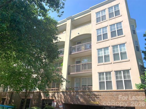 208-405 W 7th St, Charlotte, NC, 28202-5711 | Card Image