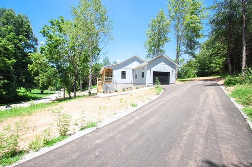 70 River Oaks Dr, Sparta, TN, 38583 | Card Image