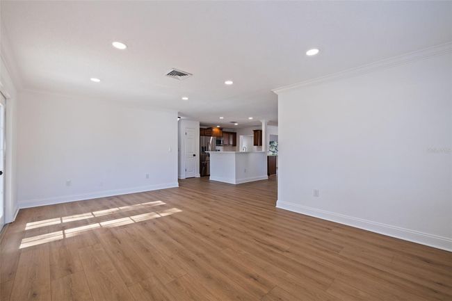Living Room | Image 15