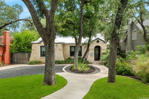 258 Tuxedo Ave, Alamo Heights, TX, 78209-3715 | Card Image