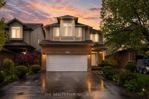 1389 Pleasantview Dr, London, ON, N5X4P8 | Card Image