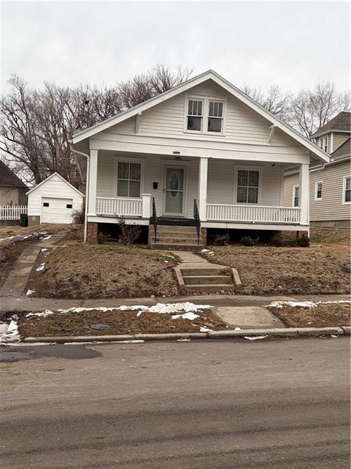 2907 Felix St, Saint Joseph, MO, 64501-3350 | Card Image