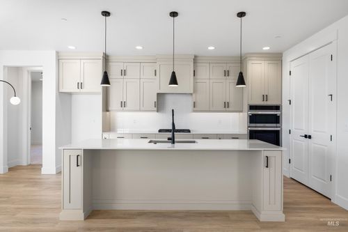 8151 S Granite Ridge Way, Boise, ID, 83716-3496 | Card Image