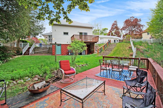 488 4 Th St, House other with 6 bedrooms, 2 bathrooms and null parking in Manistee MI | Image 5