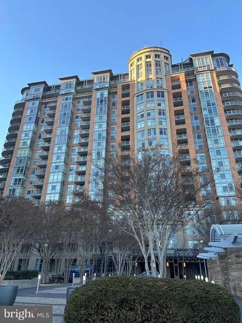 apt-509-8220 Crestwood Heights Dr, MCLEAN, VA, 22102-3128 | Card Image