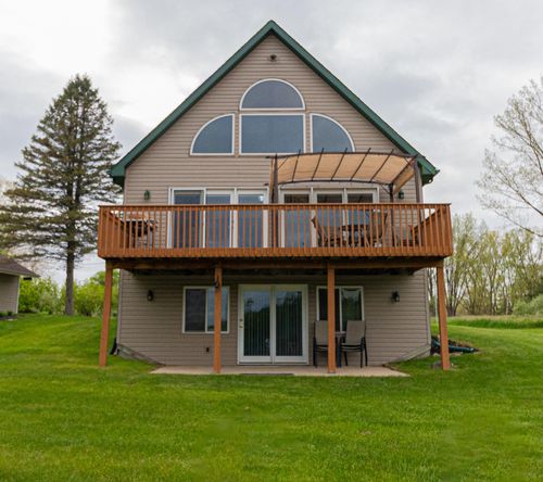 11417 Pine Crest Dr, Canadian Lakes, MI, 49346-9637 | Card Image