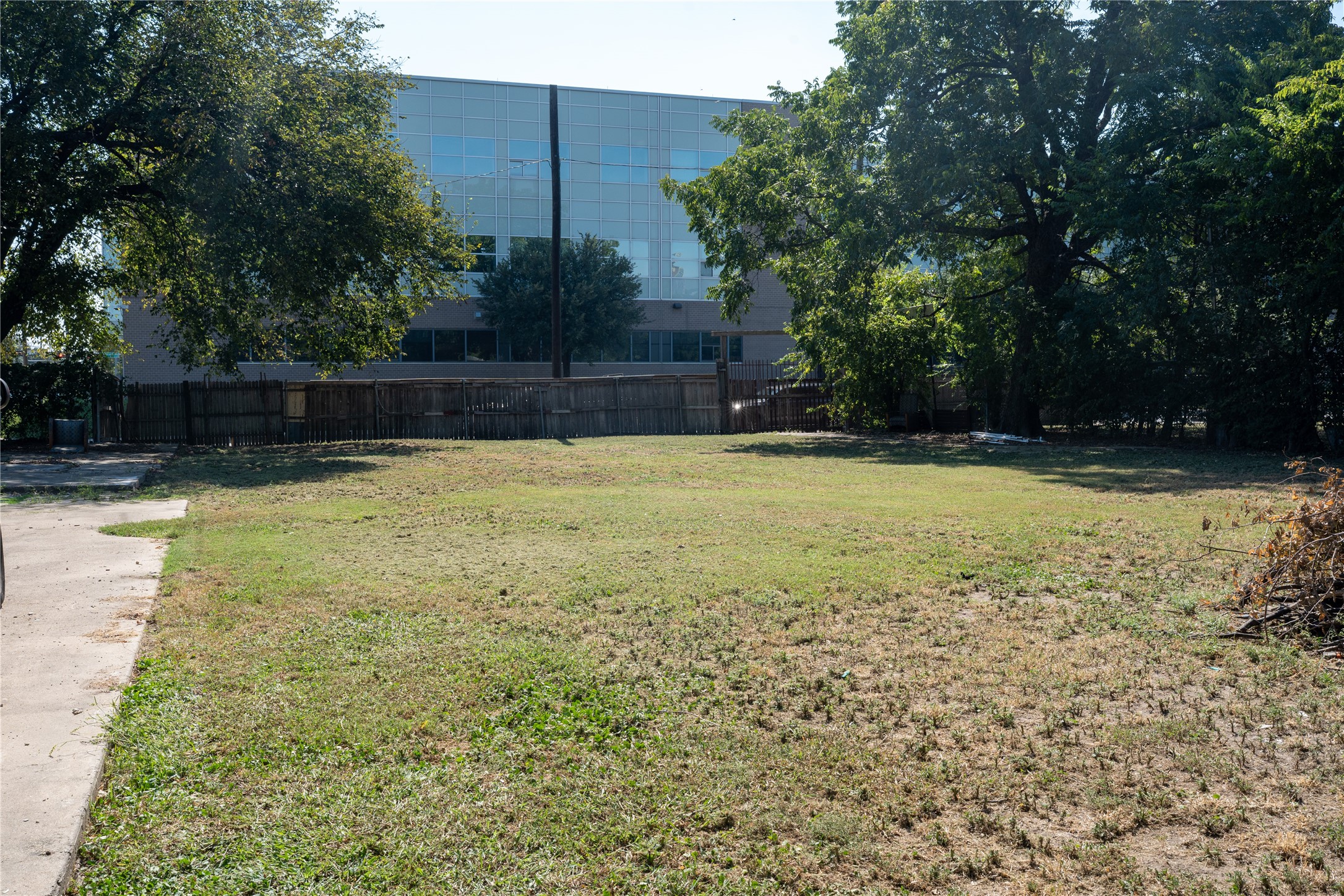 Commercial Sale in Dallas 4