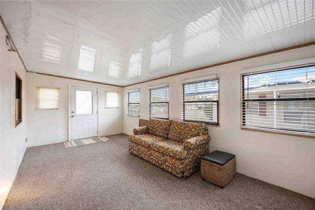 Florida Room | Image 13