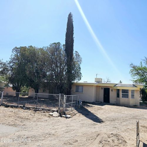 925 Monte Alto St, Chamberino, NM, 88027-9020 | Card Image