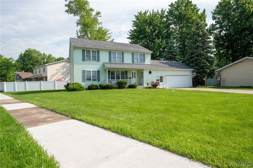 3 Greenwood Cir, North Tonawanda, NY, 14120-2808 | Card Image