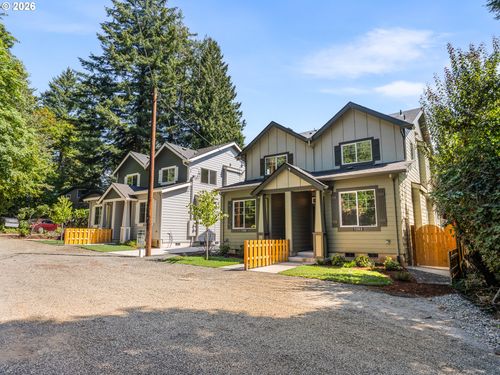 7262 Sw 1st Ave, Portland, OR, 97219-4773 | Card Image