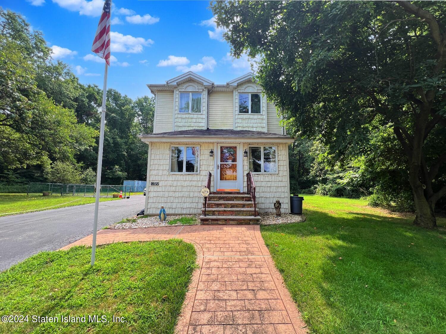 Arthur Kill Rd, Staten Island, NY 10312